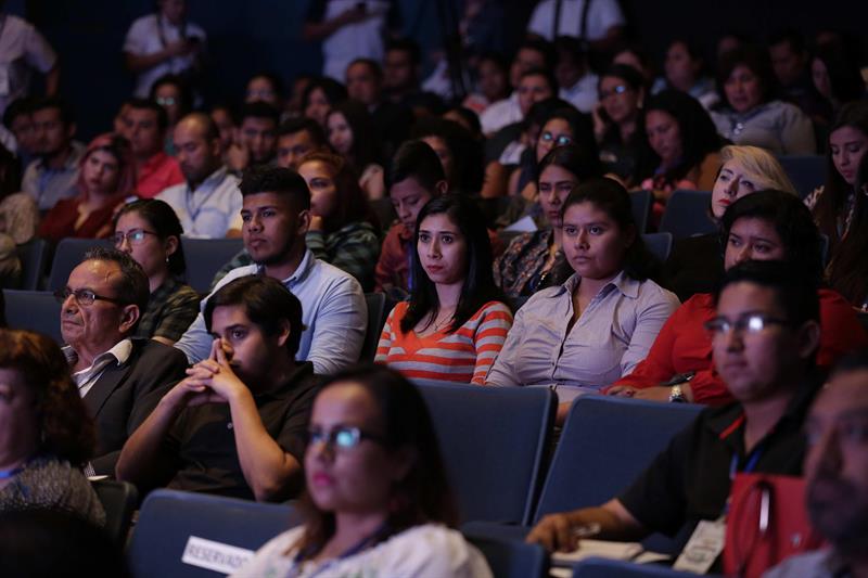 JÃ³venes de El Salvador celebran la Semana Global del Emprendimiento